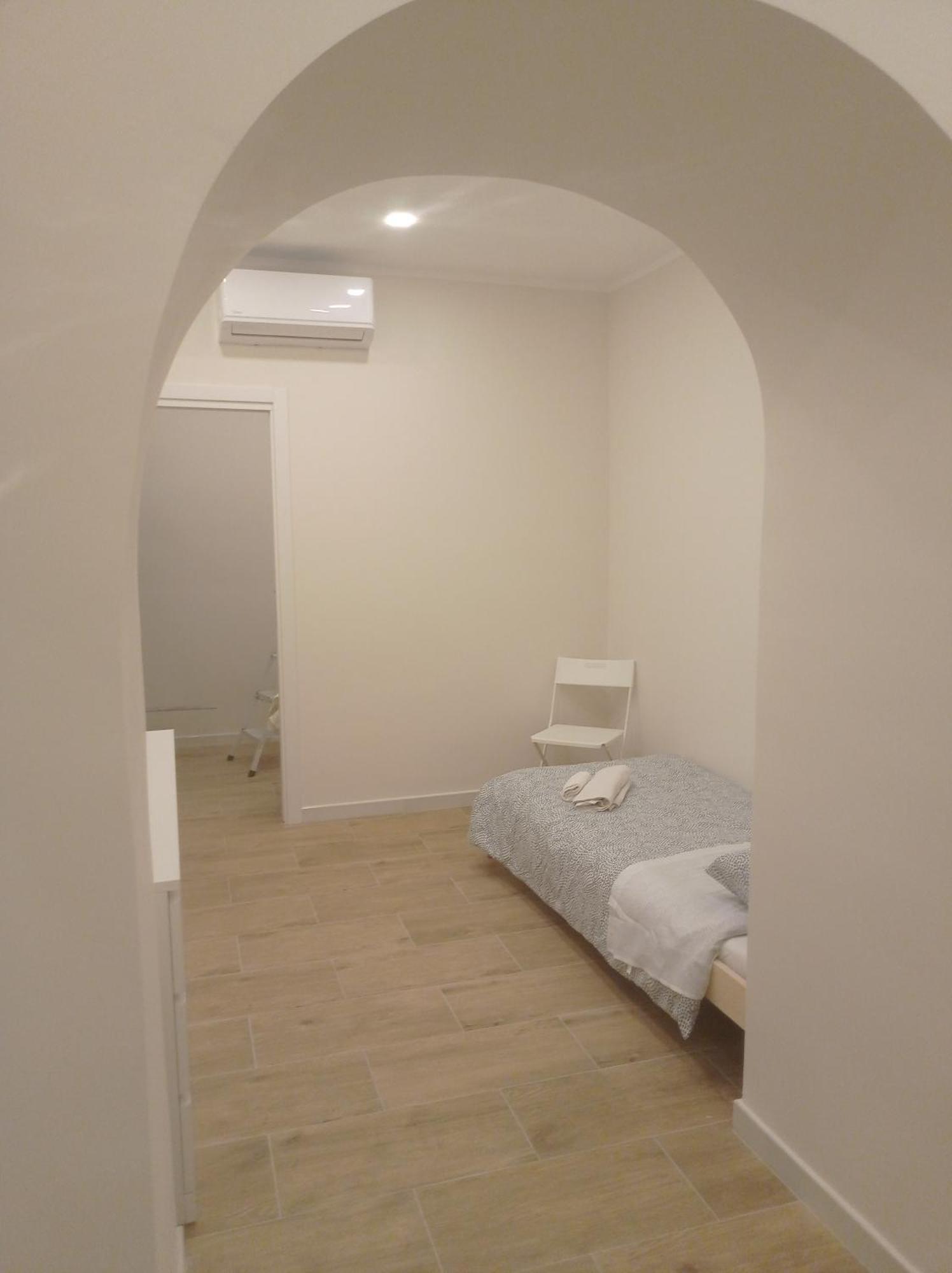 Duomo Apartament'S เนเปิลส์ ภายนอก รูปภาพ